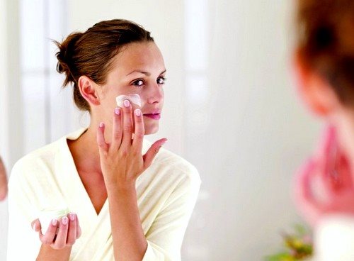 Retinová masť na vrásky: recenze kosmetologů