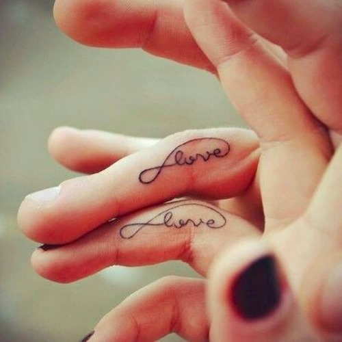 Tatuaj pe braț pentru fete. Fotografii, schițe, desene de tatuaje pe brațe