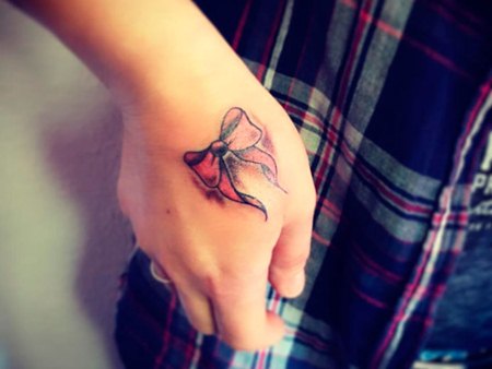 Tatouage sur le bras pour les filles. Photos, croquis, dessins de tatouages ​​de bras
