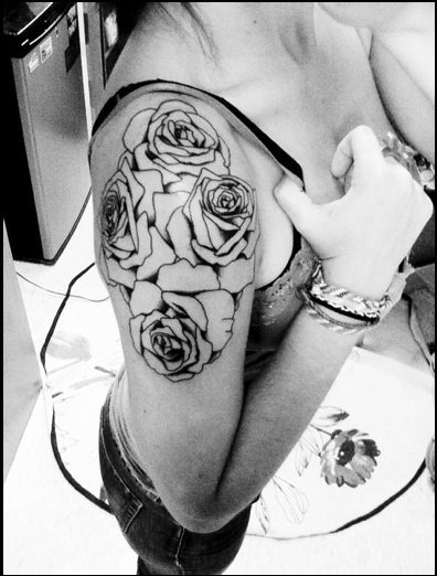 Tetoválás a lányok karján. Fotók, vázlatok, kar tetoválások rajzai
