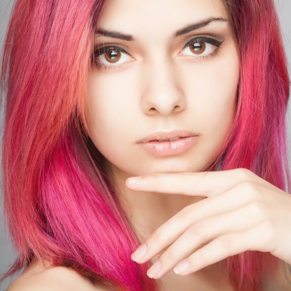 Couleur des cheveux bois de rose. Photo de filles, peinture Garnier, Estelle