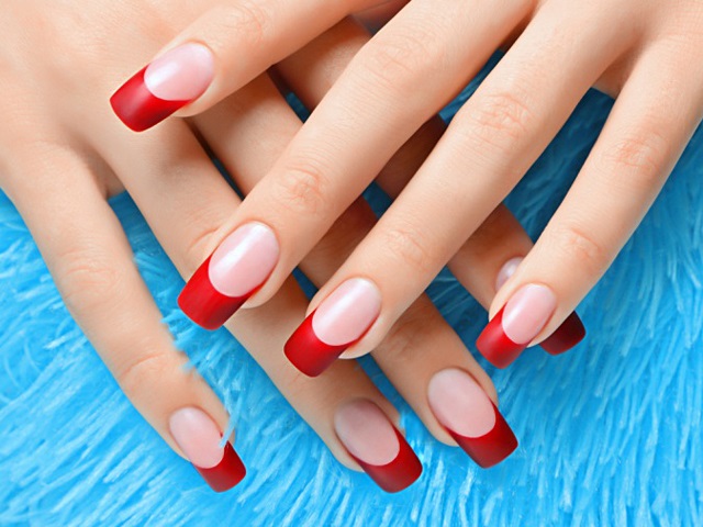 Czerwony manicure. Projekt paznokci w kolorze czerwonym z lakierem żelowym. Pomysły, zdjęcia, rysunki
