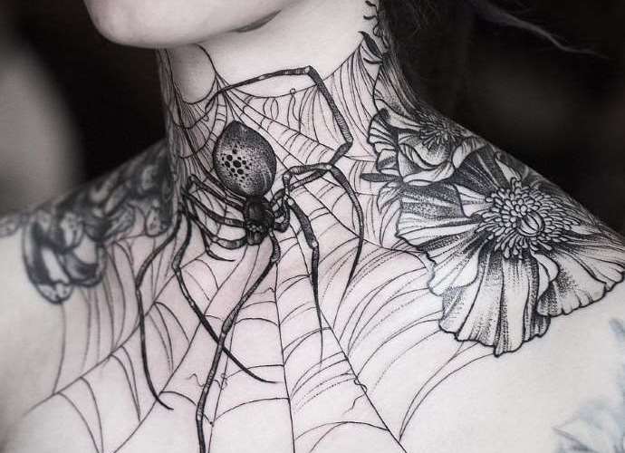 Tatuaje en el cuello para niñas.Fotos, significado, bocetos, patrones de tatuajes de mujeres, inscripciones, pequeños tatuajes