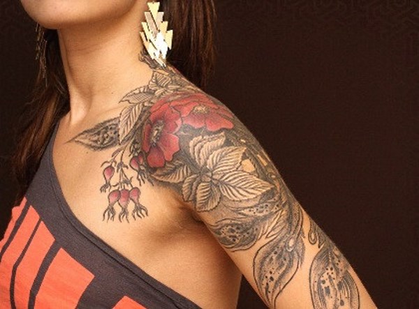 Tetovējums uz kakla meitenēm. Fotoattēli, nozīme, skices, sieviešu tetovējumu modeļi, uzraksti, mazi tetovējumi