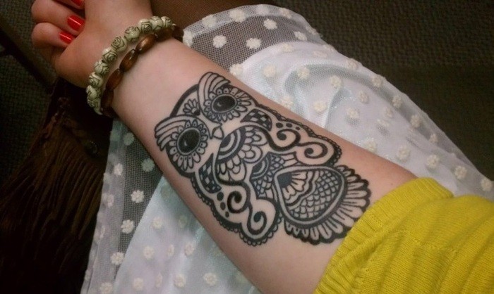 Kresby na ruce s hennou, tetování mehendi pro začátečníky, lehké skici, vzory. Fotka
