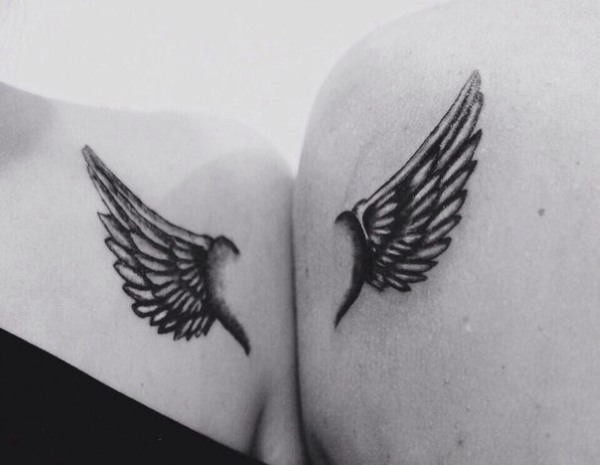 Krila za tetoviranje (krilo) na leđima - značenje za djevojke i muškarce. Fotografija