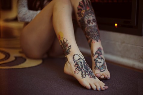 Tätowierung am Bein für Mädchen. Fotos und die Bedeutung von Frauen Tattoos, Skizzen, Muster, schön, klein, originell