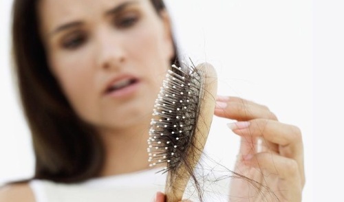 Pentinats per a cabells líquids de longitud mitjana: ràpids per a tots els dies, vacances, vespres. Instruccions de posada