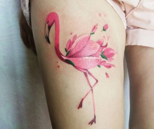 Paukščių tatuiruotė - reiškia mergaičių tatuiruotes erelis, sakalas, balandis, kregždė, pelėda, paukščių pulkas. Nuotraukos ir eskizai
