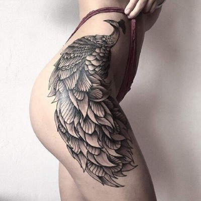 Putnu tetovējums - tas nozīmē meiteņu tetovējumus no ērgļa, piekūna, baloža, bezdelīgas, pūces, putnu ganāmpulka. Fotogrāfijas un skices