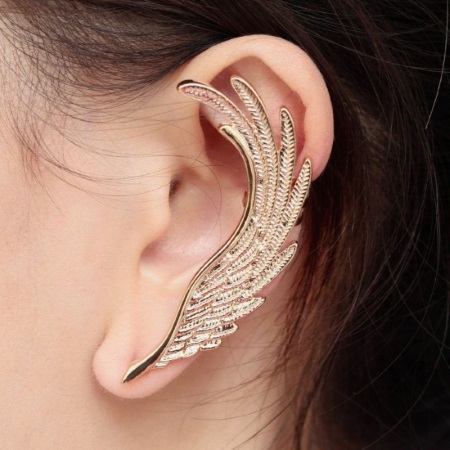 Manșete pentru urechi: cercei din aur, argint, sârmă. Ce sunt, cum să poarte bijuterii, cum să faci mansete cu propriile mâini. Master-class. O fotografie