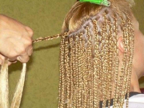 Foto braids Afrika, cara mengepang, jenis: lelaki, untuk kanak-kanak perempuan, dengan benang, kanekalon. Cara penjagaan, basuh
