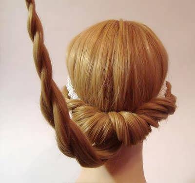 Gaya rambut cepat untuk rambut panjang setiap hari, ke sekolah untuk kanak-kanak perempuan, untuk sederhana dan pendek dengan poni