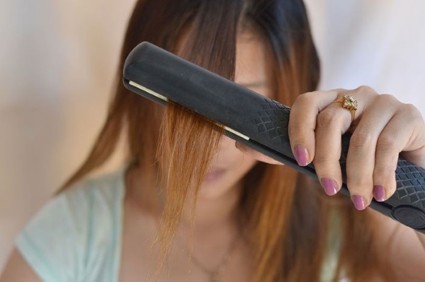 Chimie pour cheveux longs: avantages et inconvénients, types, caractéristiques de la procédure pour une permanente avec photo