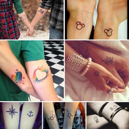 Gražios tatuiruotės mergaitėms. Užrašų nuotrauka, lengvos moteriškos tatuiruotės, suporuotos, mažos ant rankos, riešo, klubo, peties, kojos, pilvo