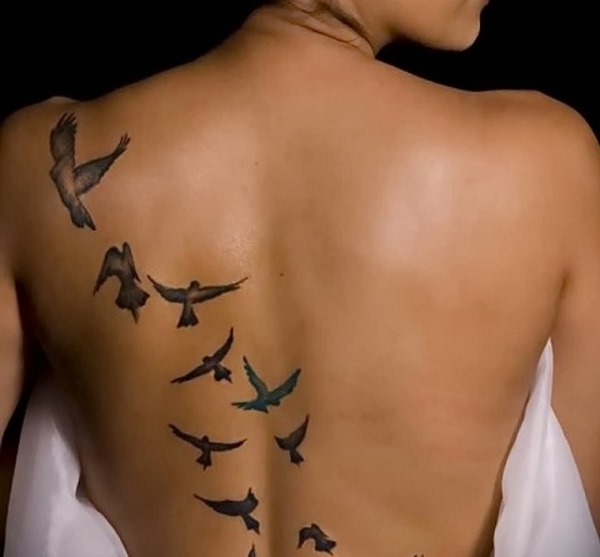 Esbossos de tatuatges per a noies. Petit, geomètric, preciós.Llop, guineu, flors, mussols, jeroglífics