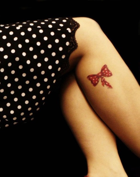 Tatuaj la glezna pentru fete. Fotografii, schițe, inscripții cu semnificație, traducere, flori