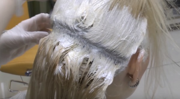 Kühle blonde Haarfarbe. Fotos mit Highlights, wie man Farbe erreicht