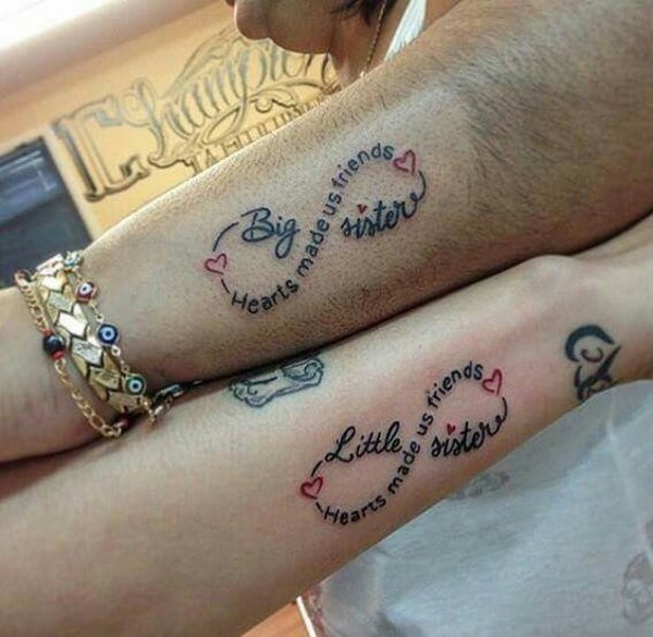 Porinės tatuiruotės dviem įsimylėjėliams, draugams, seserims. Maži eskizai, raidžių idėjos
