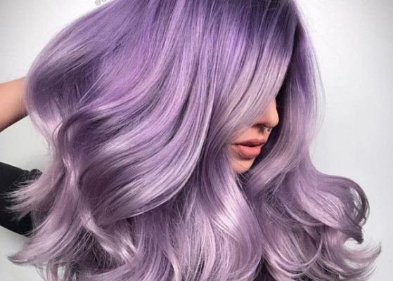 Pelenų purpurinė plaukų spalva. Nuotrauka, kas tinka. Dažai, dažymo technika