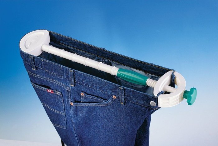 Cómo lavar jeans para encoger la talla 2 o estirar