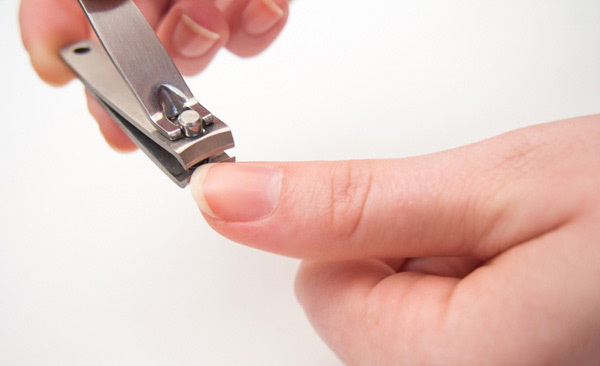 Alat dan alat untuk manikur dan pedikur profesional: gunting, pemotong, penjepit, fail