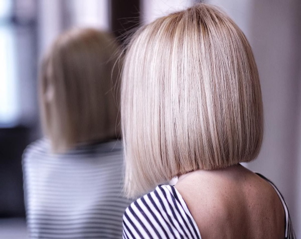Potongan rambut pendek untuk wanita dengan poni. Foto, trend fesyen 2020