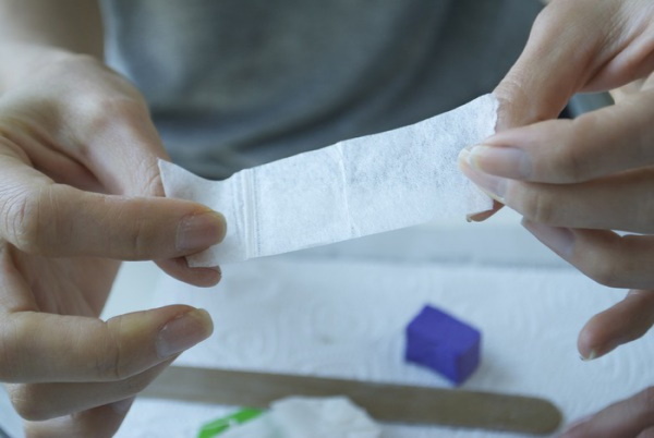 Apa yang perlu dilakukan jika kuku patah, bagaimana memperbaikinya di bawah cat gel, dipanjangkan