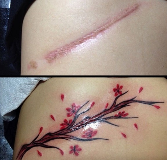 Tatuaż brzucha dla dziewczynek. Zdjęcia, szkice kwiatów, napisy, zwierzęta, wzory