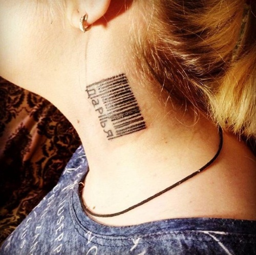 Tetovaža na vratu za djevojčice na stražnjoj / bočnoj / prednjoj strani. Fotografije, natpisi, skice