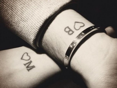 Tatuajes para una pareja de enamorados con significado, inscripciones, fotos con decodificación.