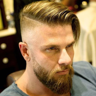 Legjobb férfi frizura 2020 göndör hajra, kopaszra, rövidre, szakállas férfiakra. Fénykép