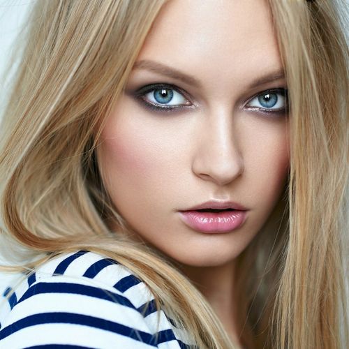 Schöne Haarfarben für braune, blaue, grüne Augen. Vor und nach Fotos